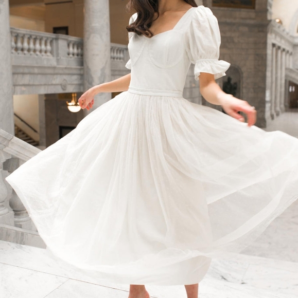 Ivy City Co Dresses & Skirts - Ivy City Co Ballerina Dress In White